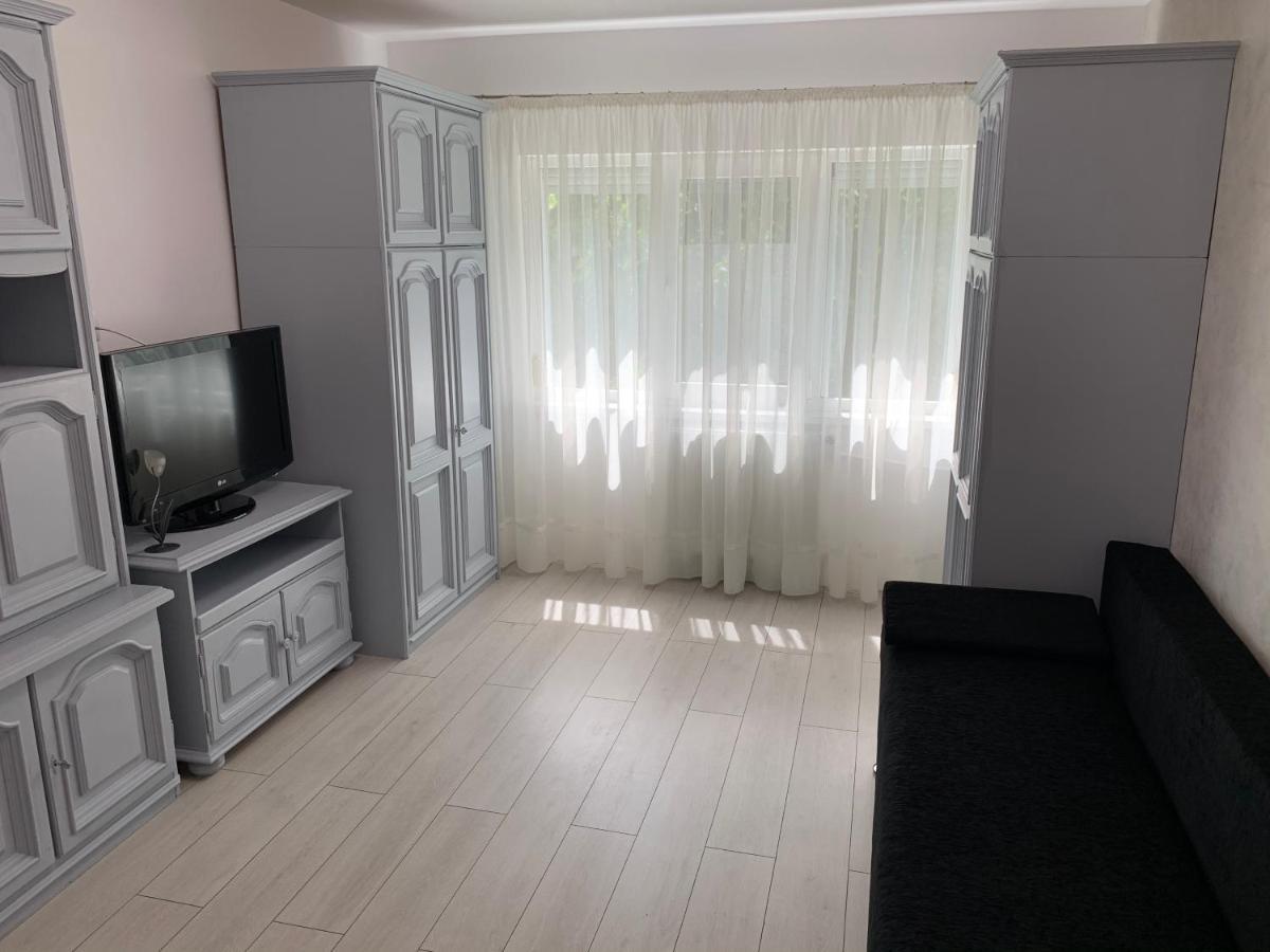 Apartament Regim Hotelier Орадеа Екстериор снимка