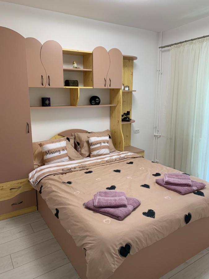 Apartament Regim Hotelier Орадеа Екстериор снимка