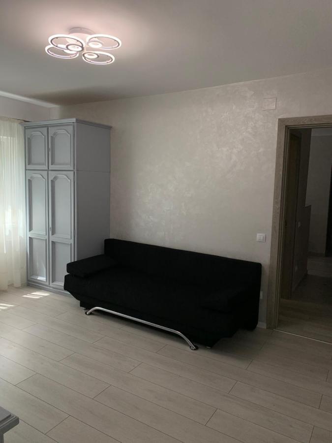 Apartament Regim Hotelier Орадеа Екстериор снимка